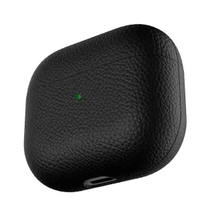 KeyBudz PodSkinz Artisan Series melns itāļu ādas maciņš AirPods 3 austiņām ar graudainu tekstūru un atveri uzlādes pieslēgvietai.