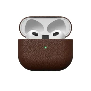 KeyBudz PodSkinz Artisan Series brunt skinnetui til AirPods 3 med hvite ørepropper inni