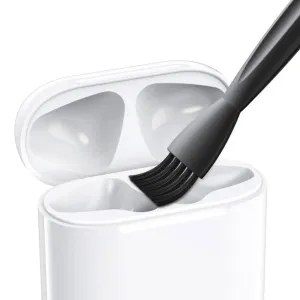 KeyBudz AirCare-rengöringskit i öppet vitt fodral med svart borste för skötsel av AirPods och öronsnäckor