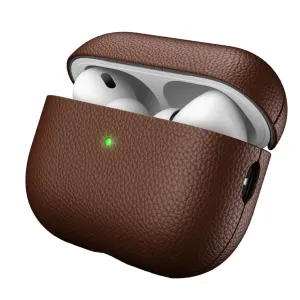 KeyBudz brunt læderetui til AirPods Pro med åbent låg, der viser øretelefonerne indeni og opladningsindikatoren.