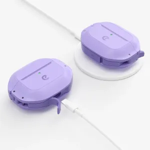KeyBudz Element Series vattentätt fodral för AirPods 3 i vild lavendel, visas med kabel och trådlös laddningsplatta