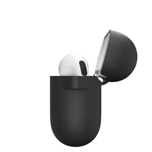 KeyBudz Elevate Series -sarjan musta AirPods 4 -kuoriavaimenperä, jossa on avoin kansi ja yksi nappikuuloke näkyvissä
