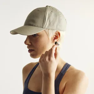KeyBudz HyperFoam stor skumöronpropp monterad på en AirPods Pro-öronsnäcka av 3:e generationen för en säkrare, bekvämare passform