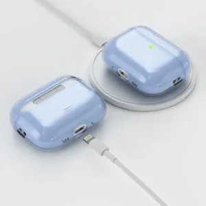KeyBudz läpinäkyvä vaaleansininen AirPods Pro 3rd Gen -kotelo avoinna ja suljettuna latauskaapelin kanssa