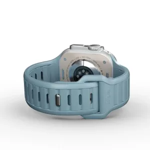 KeyBudz Journey Tidal Blue Apple Watch -ranneke uurretulla silikonimuotoilulla ja metallisella tapilla, Apple Watch takaapäin nähtynä