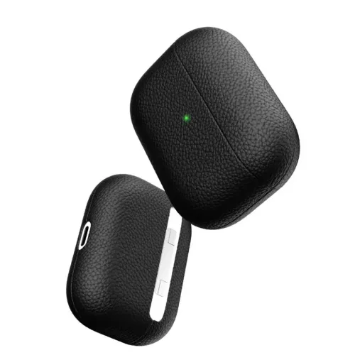 Läderfodral för AirPods Pro i svart lädertextur, visat framifrån med LED-punkt och med öppningar för laddport och sidofäste.